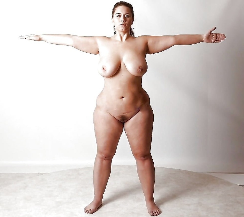 Huge hips of naked bbw