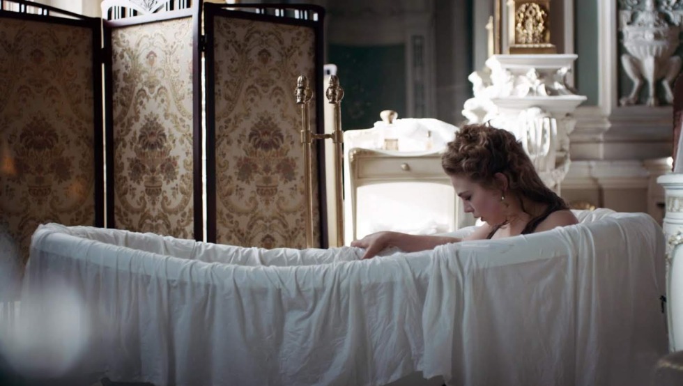 Taisiya Vilkova Nyu Bender