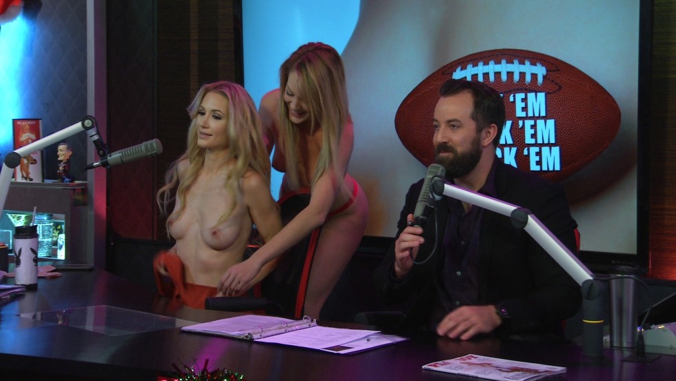 Naked presenter Tatyana Stolyarova