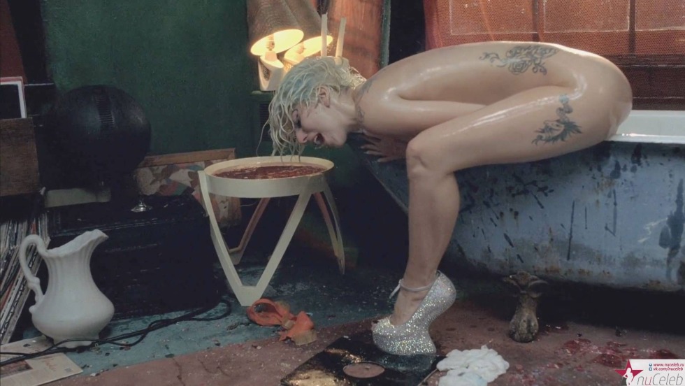 Lady Gaga v Magazine 2009