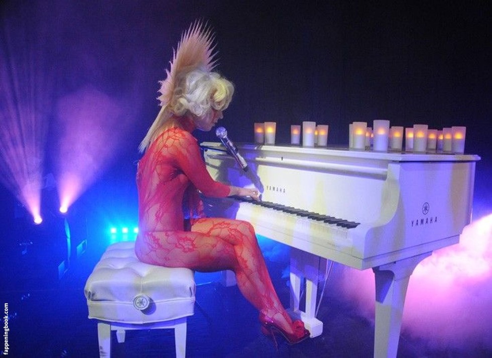 Lady Gaga Hannah Khymych