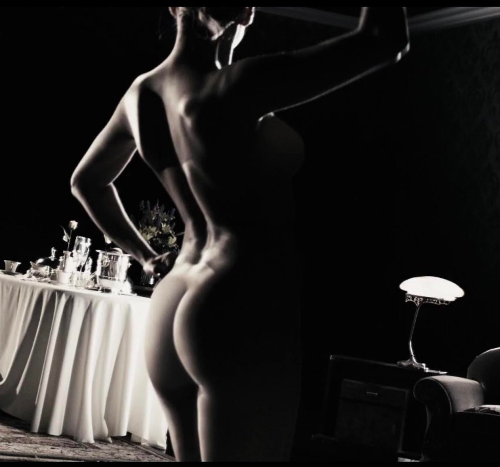 Eva Mendes porn actress