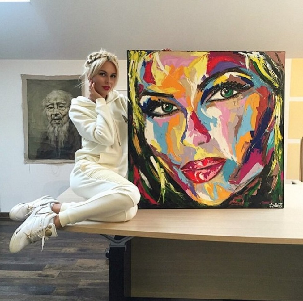 Hannah's dog in the image of a stranger