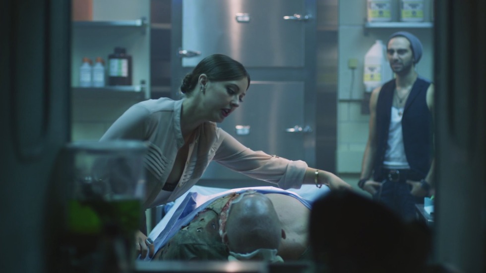 Katherine Isabelle photo naked