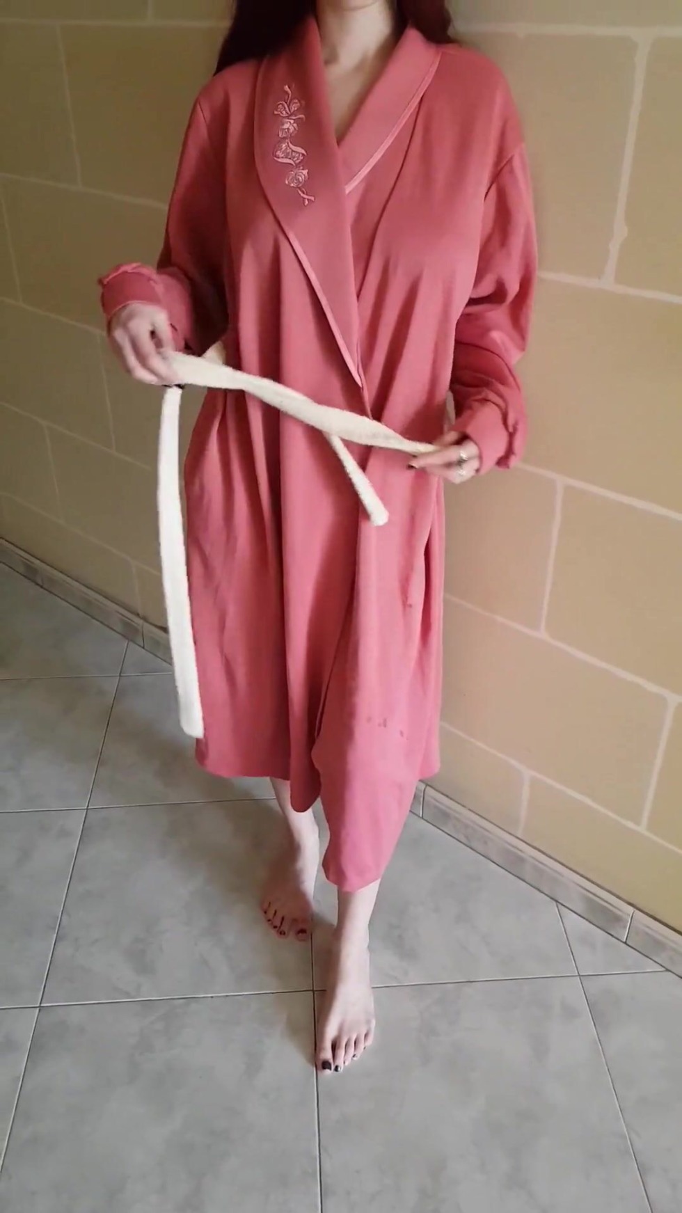 Mature brunette without panties