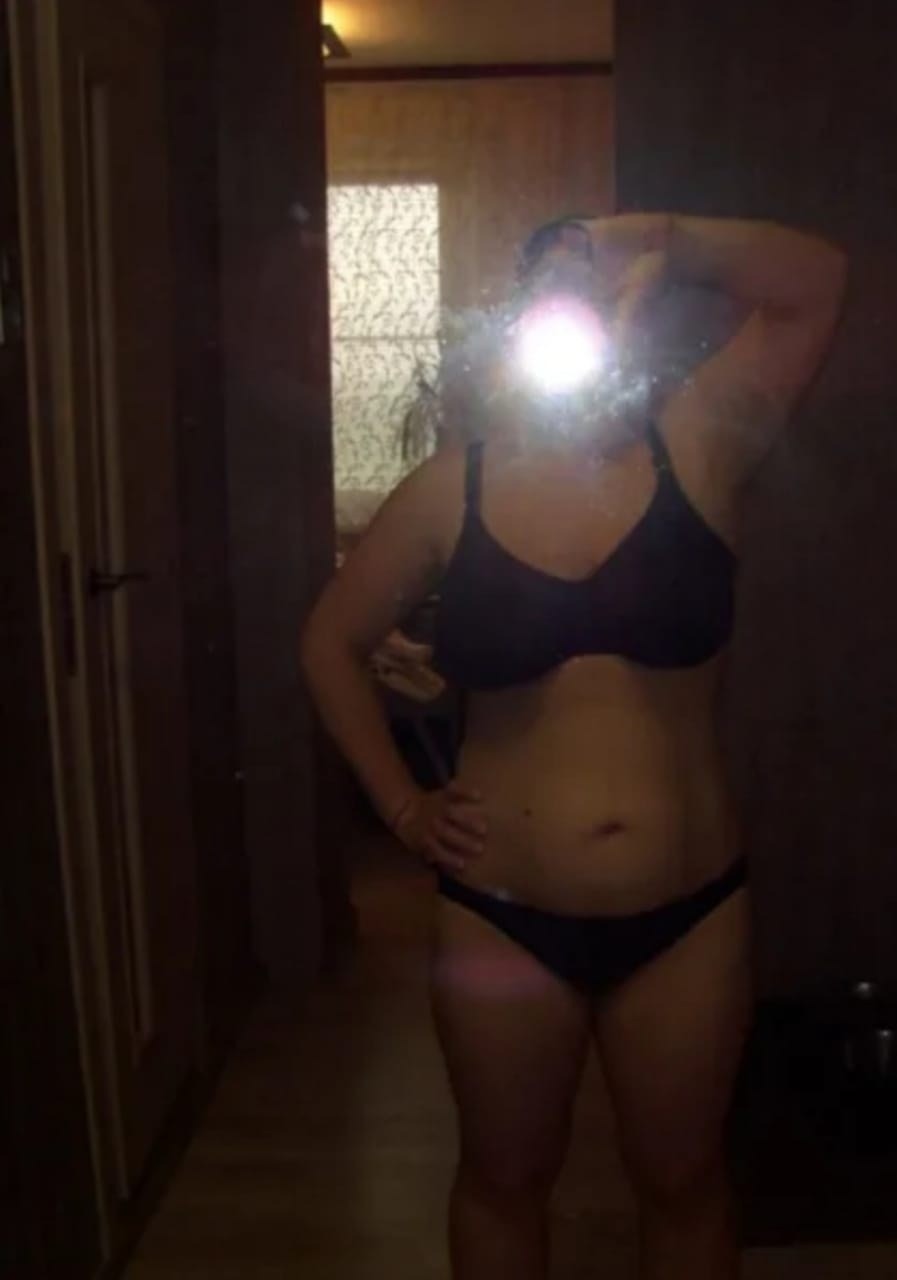 Full girls in linen without face