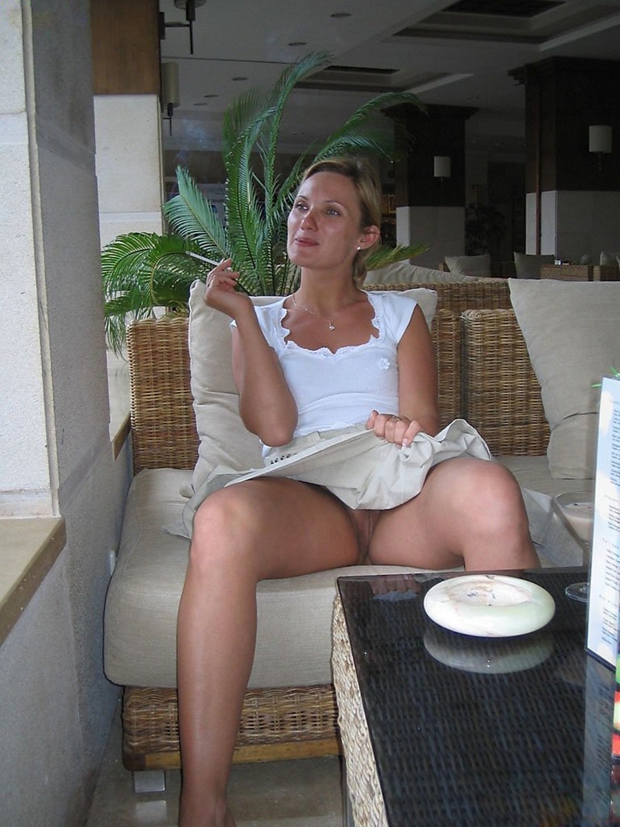 Wife without panties at the hotel