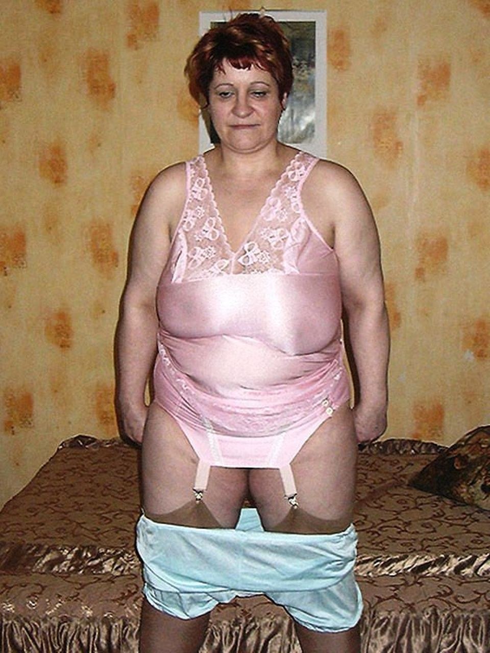 Old women in pantalons