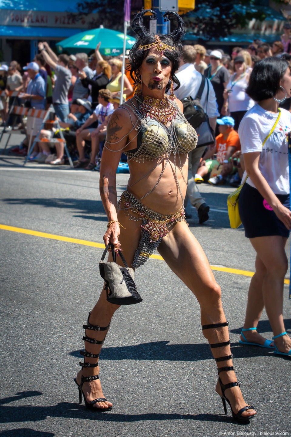 Transvestites parade Ero