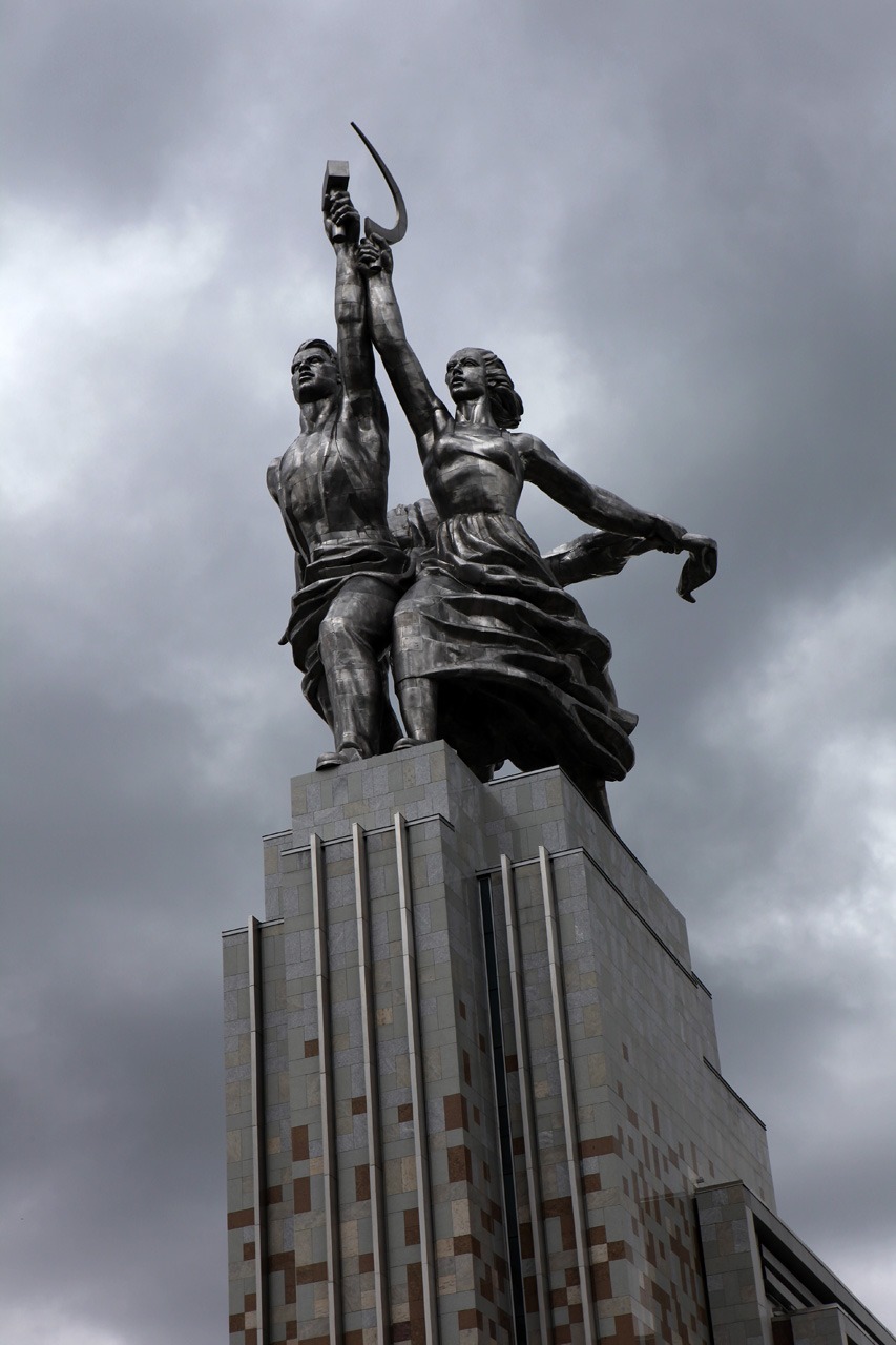 Mukhina's sculpture worker and collective farmer