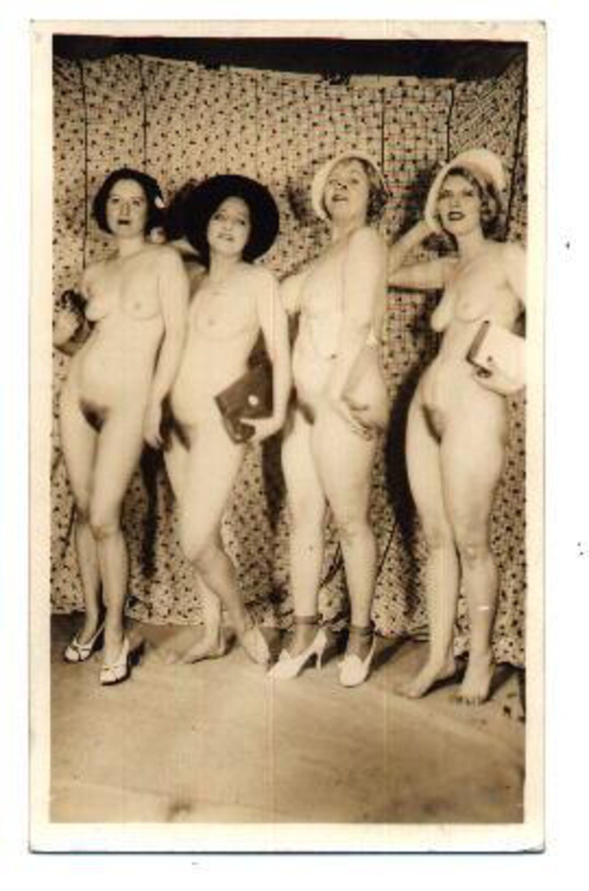 Naked women before the revolution