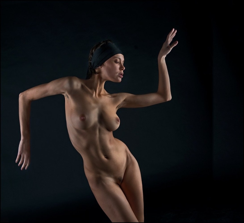 Alicia Saramone is naked