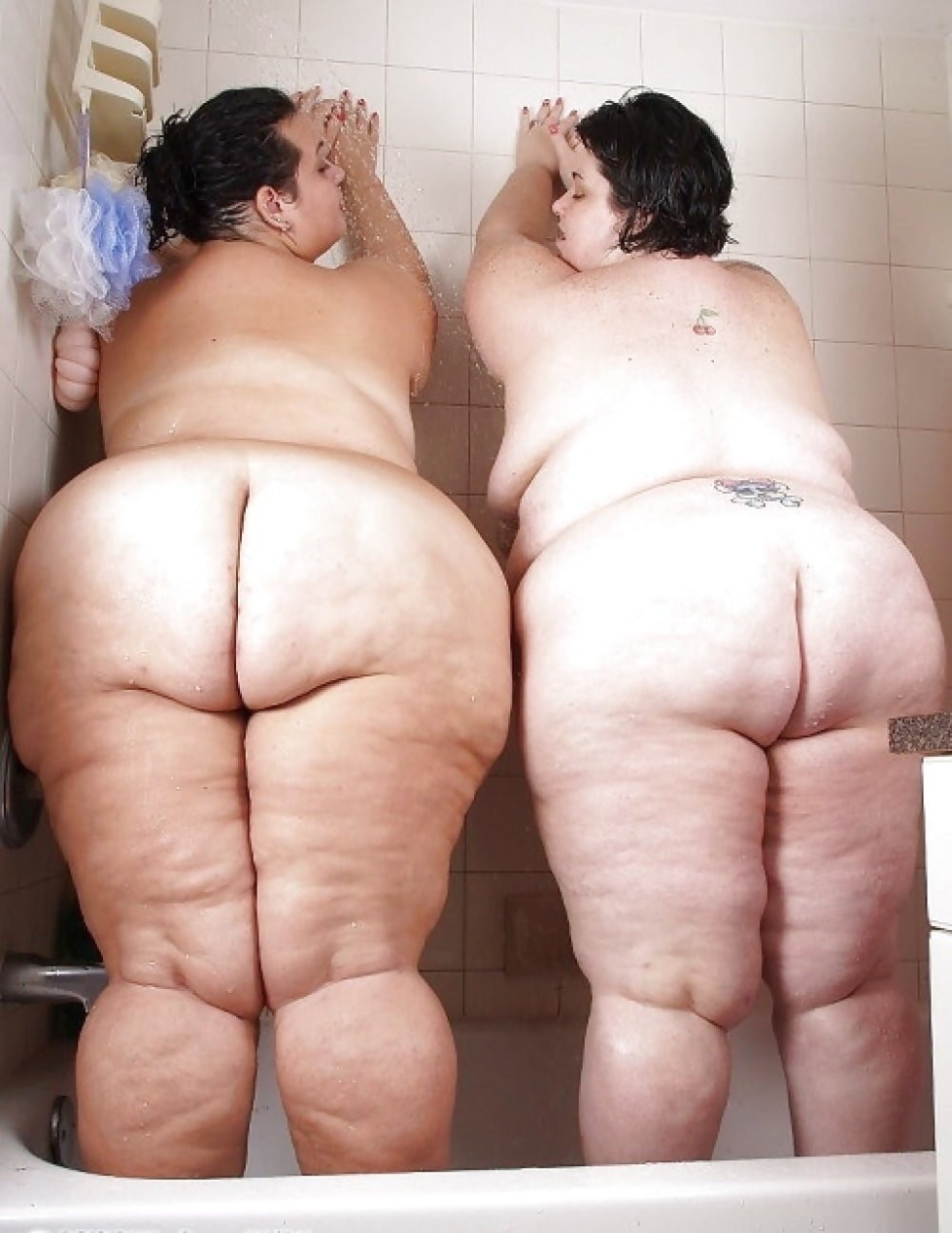 The most fat naked asses