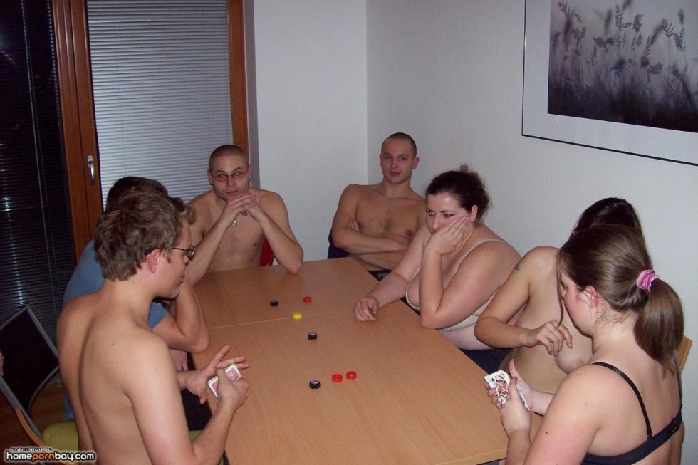 The girl lost to undress