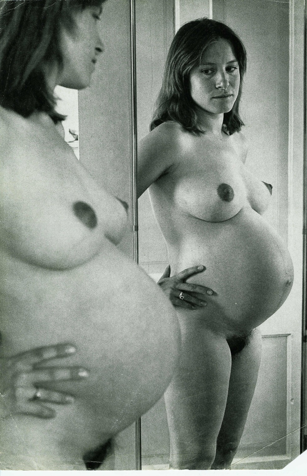 Naked pregnant retro