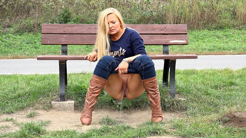 The girl wrote on the street