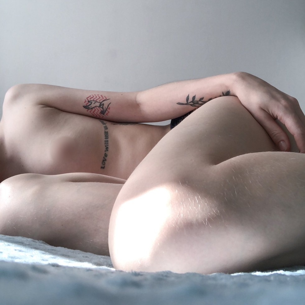 Stretches on the body naked