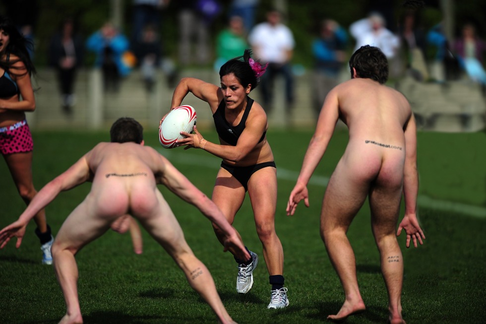 Athletes are naked rugbyists