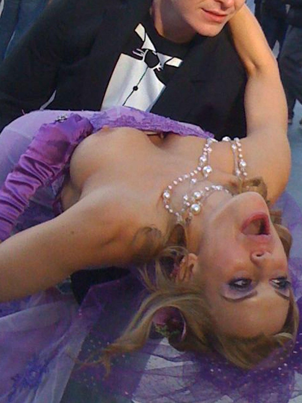 The chest slipped naked