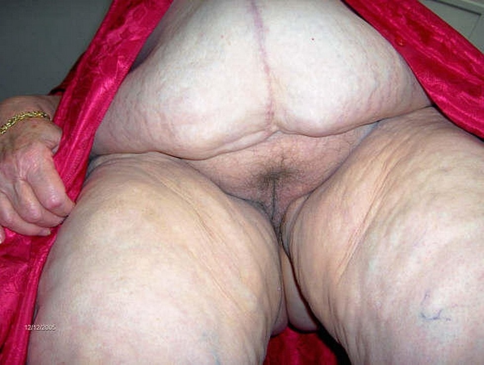 Fat old women without panties
