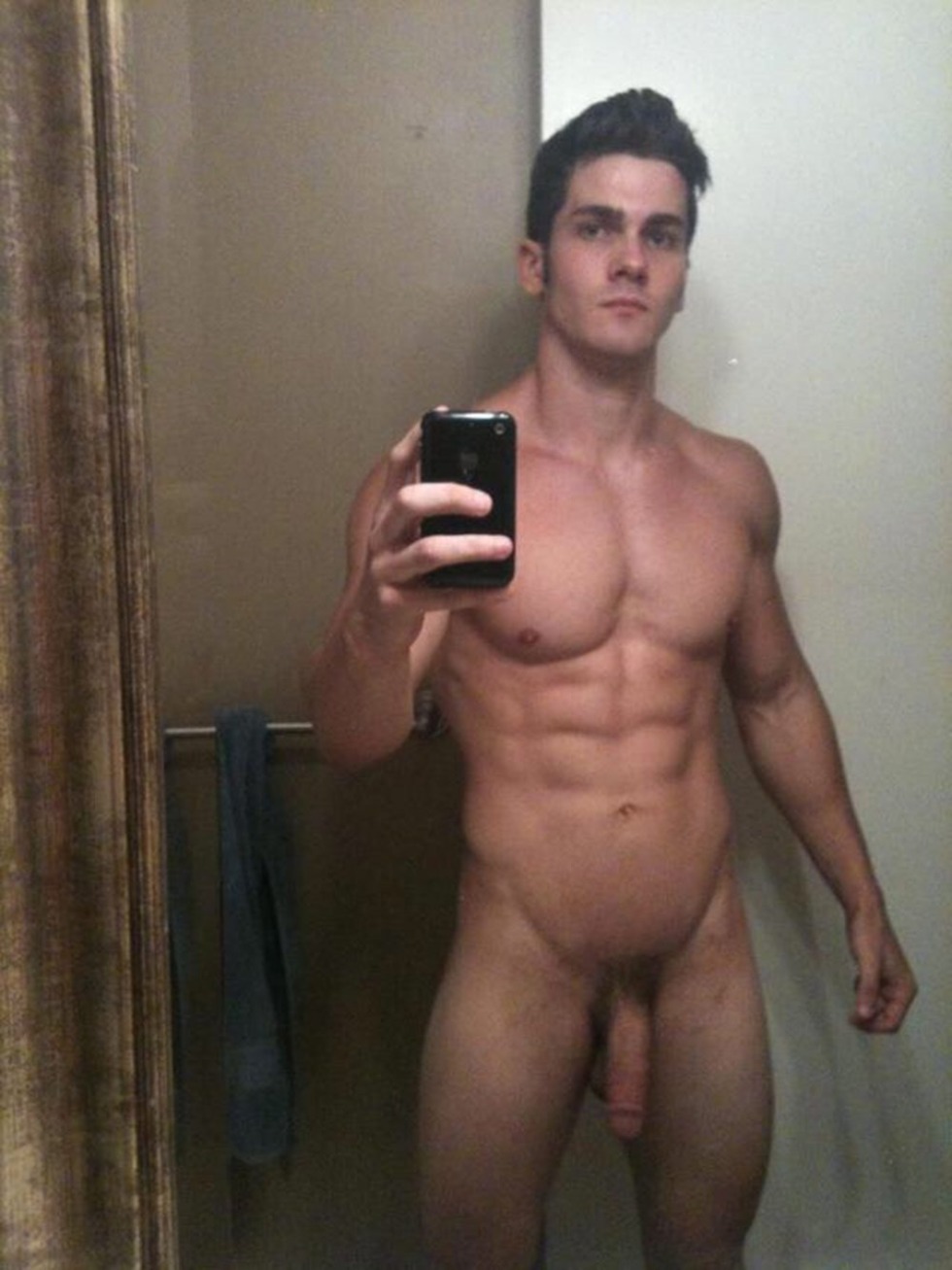 Erotic selfies of guys