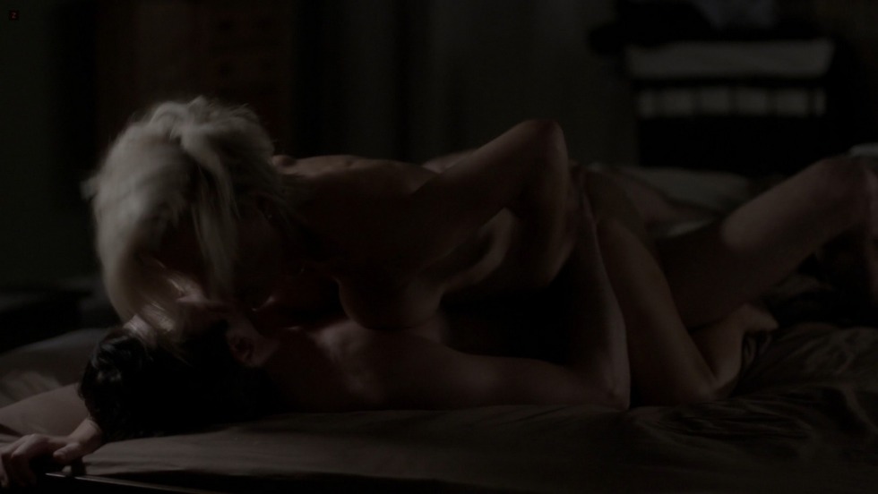 Kathleen Robertson Naked in Cinema