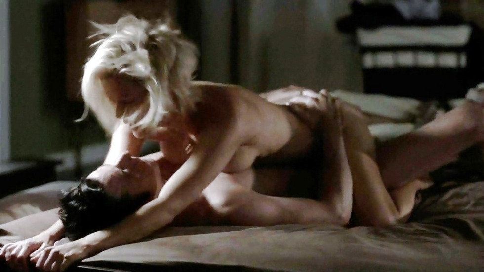 Kathleen Robertson Naked Tits