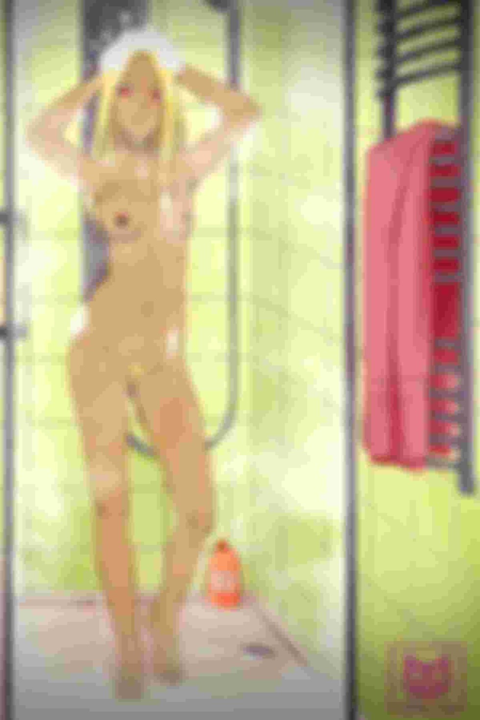 Hentai in the shower