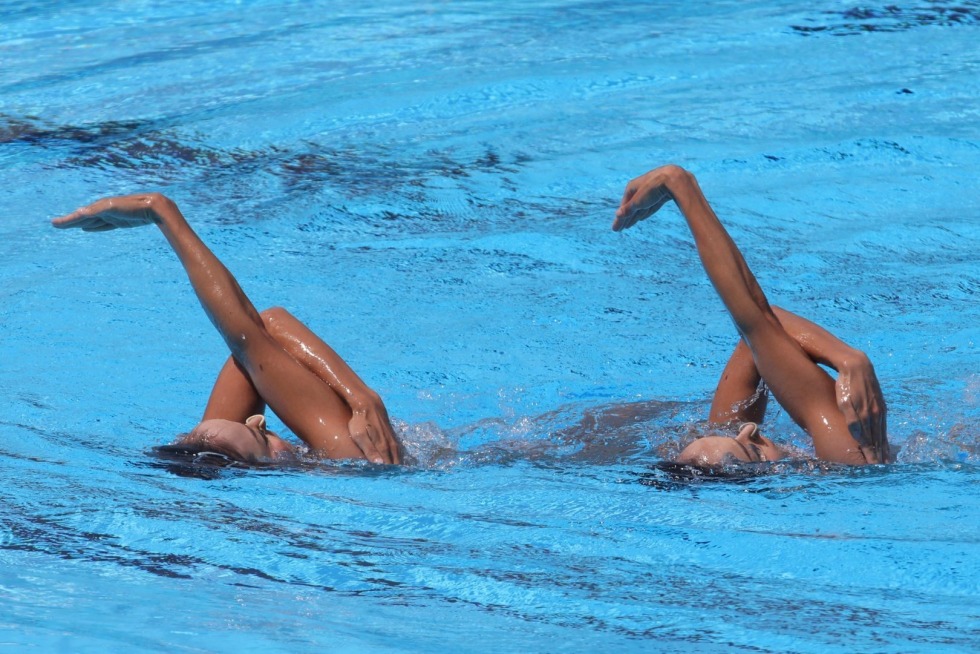 Naked synchronizers in the pool