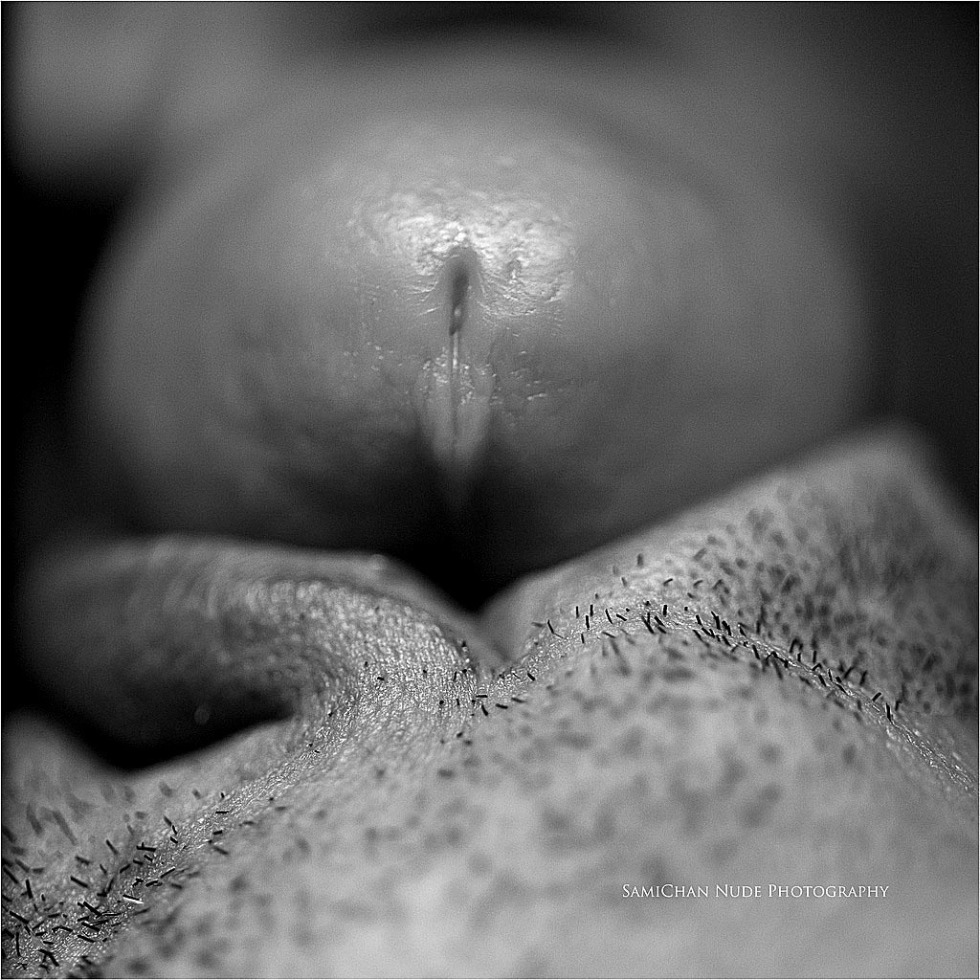 Black white nude close -up