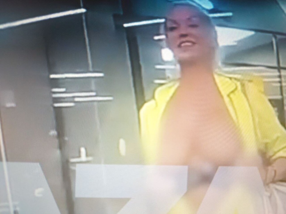 Volochkova showed boobs