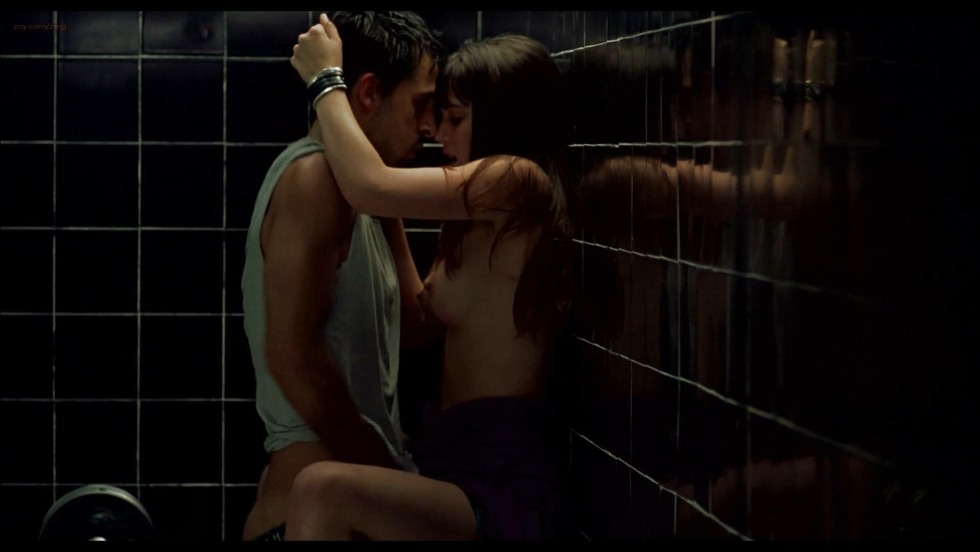 Sex, parties and lies / mentiras y gordas (2009)