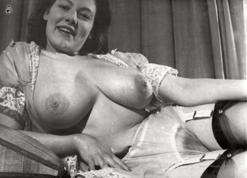 Vintage naked women