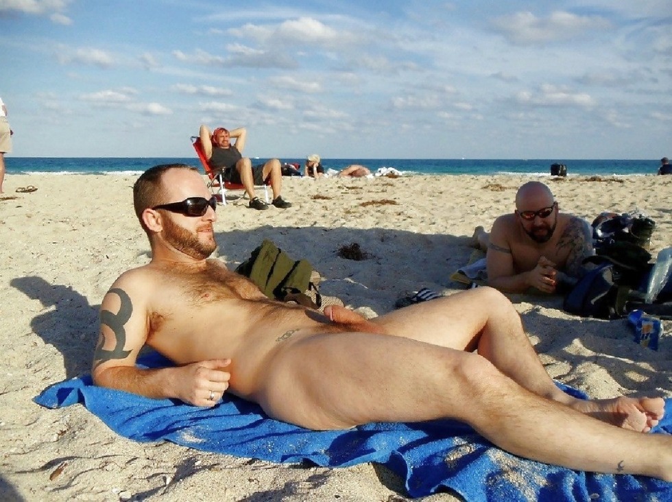 Men on the Nudium beach