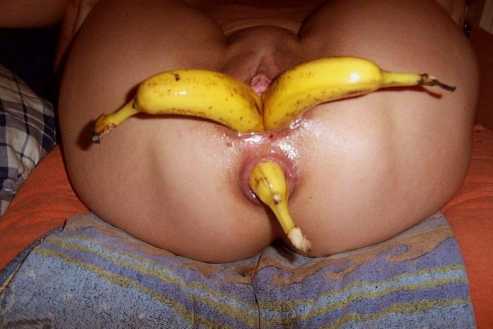 The girl put in anal banana
