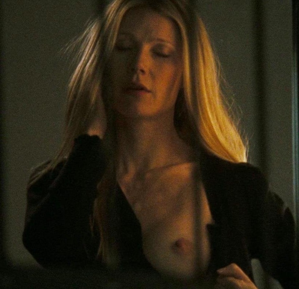 Naked Gwyneth Paltrow in films