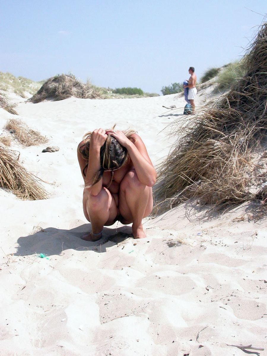 Girls Nudist Pissing