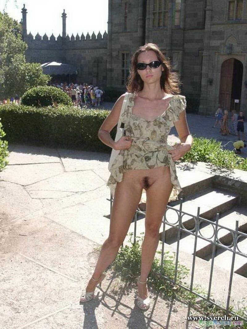 Women without panties on vacation