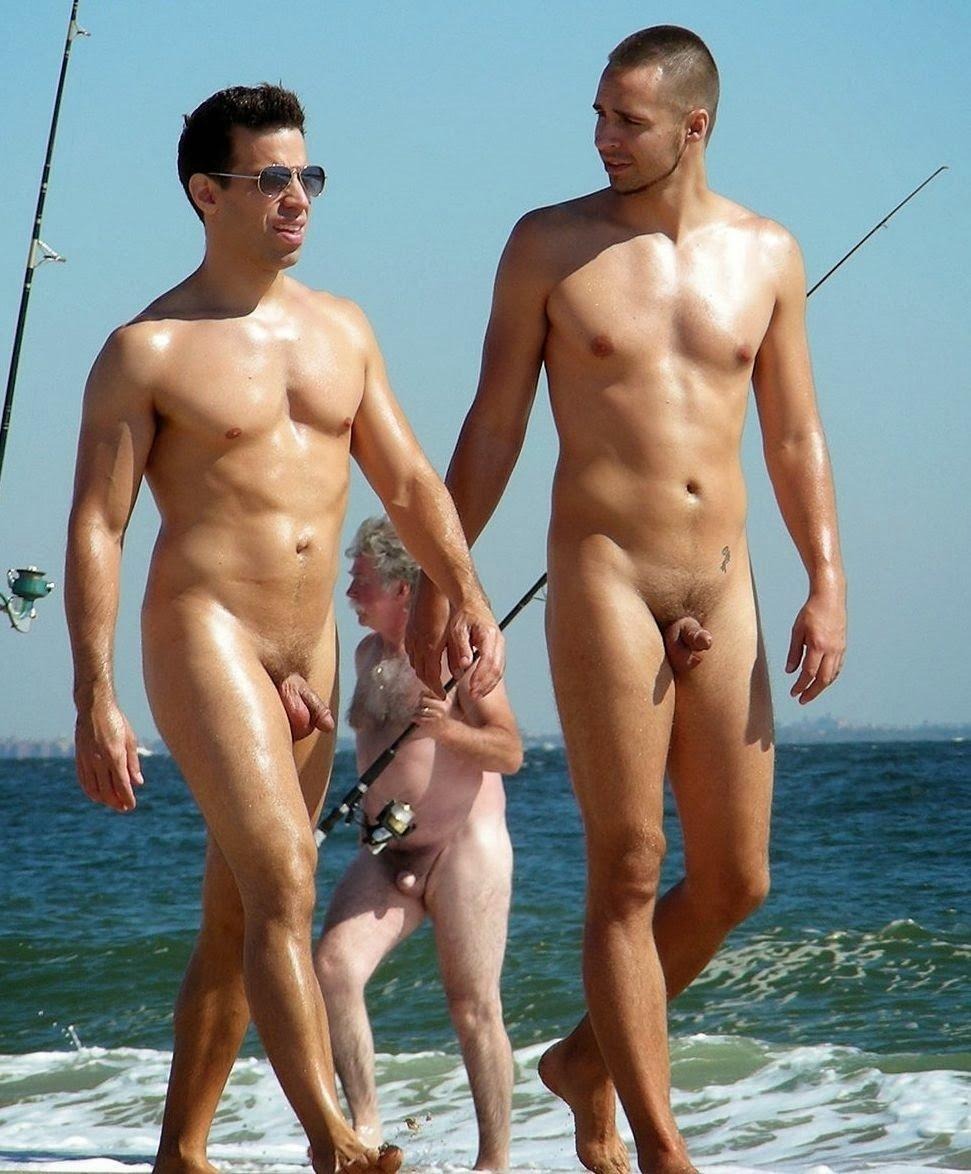 Husband-wife sex on the beach