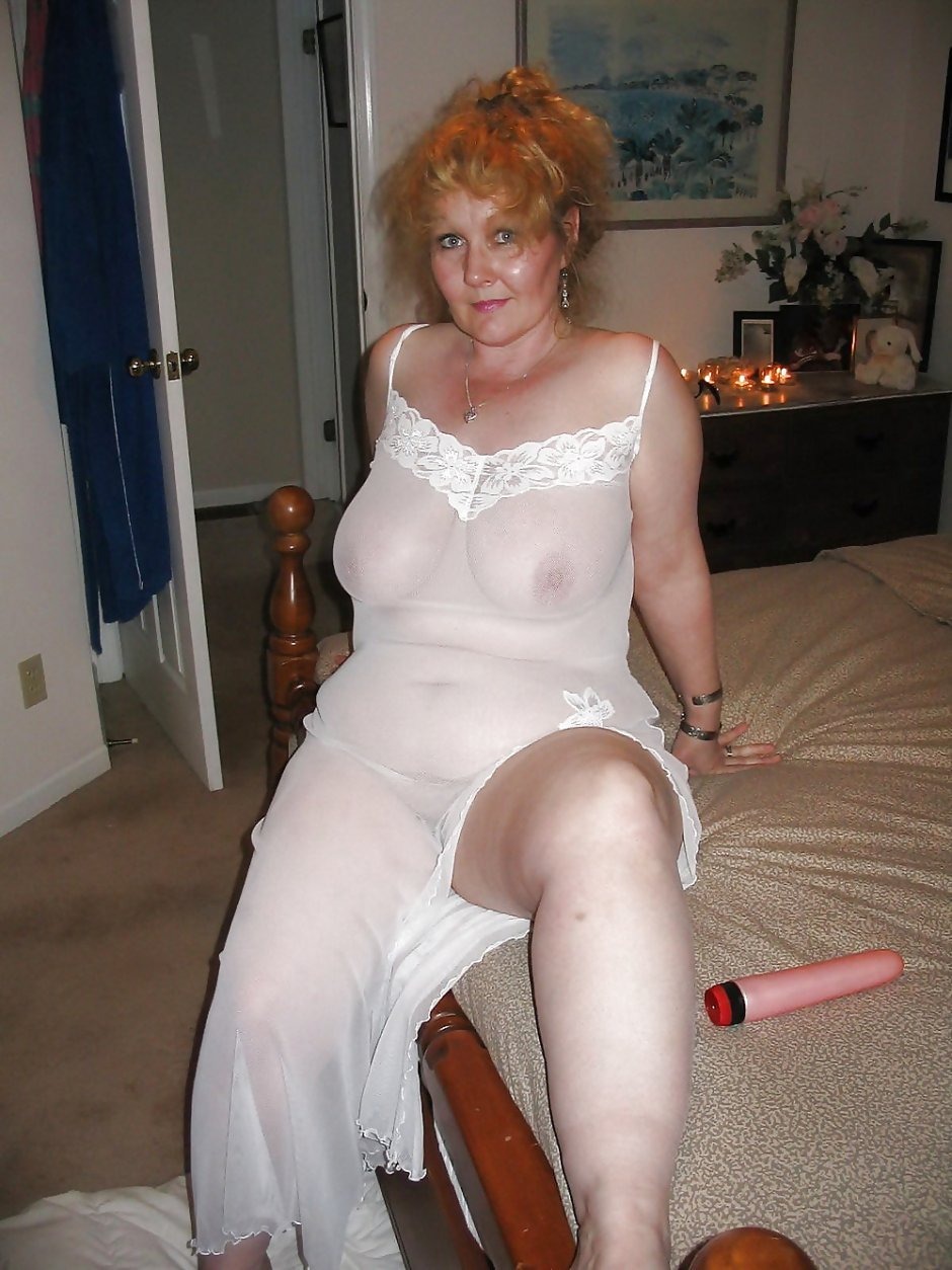 Mature granny in an erotic outfit