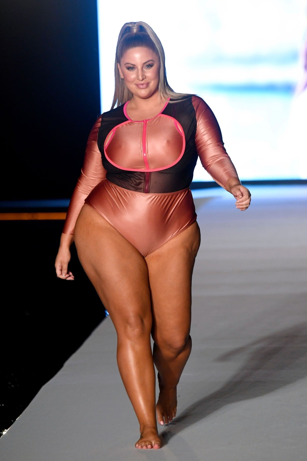 Bbw on the podium in swimsuits