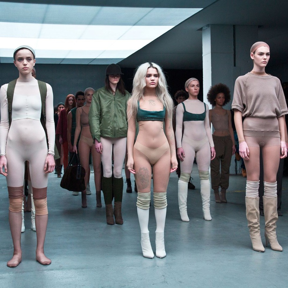 Walks naked at the fashion show