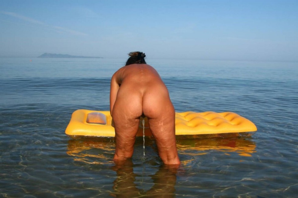 Bbw on the beach without panties