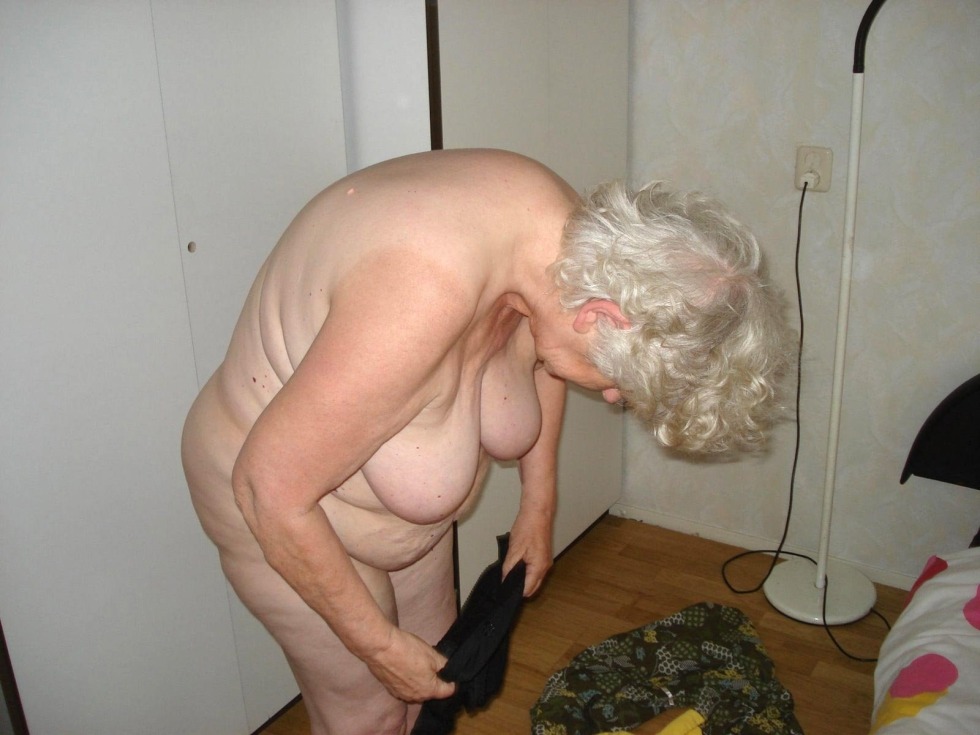 Photo gallery of naked old women