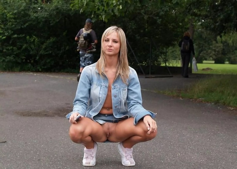 Girls squeezed without panties