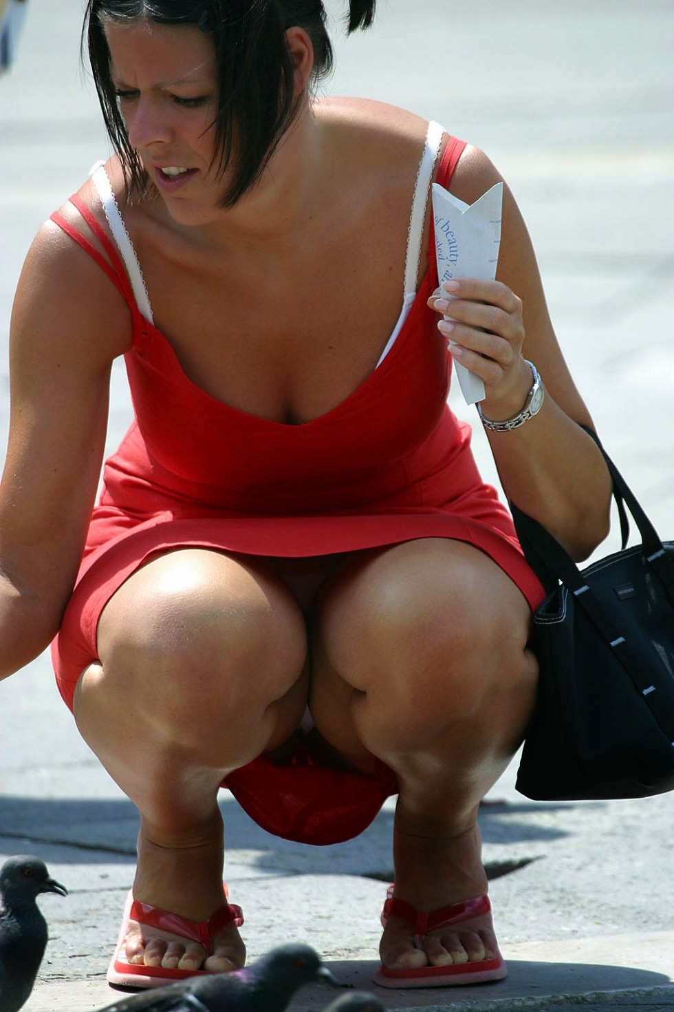 Under the skirt of women squat