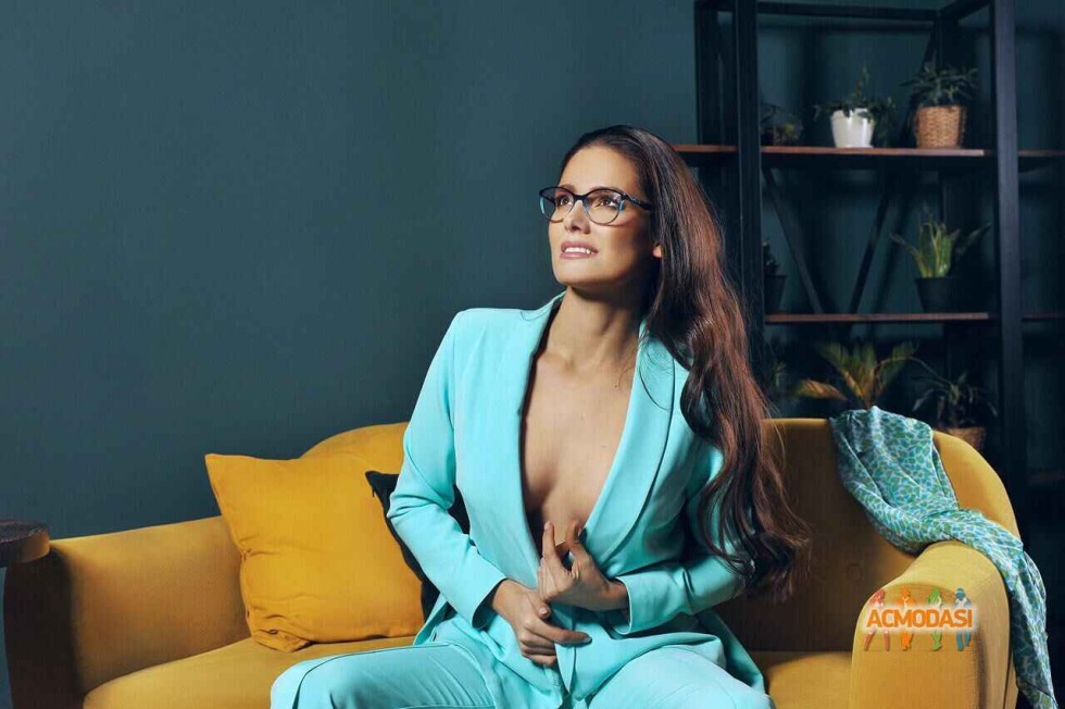 Tatyana Vysotskaya presenter