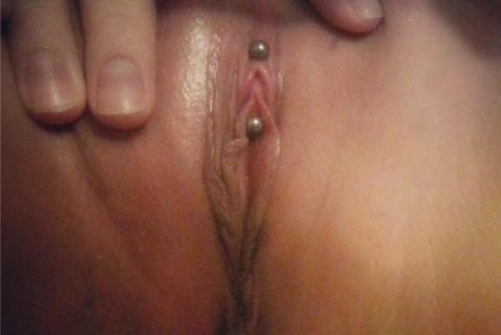 Jewelry for piercing the clitoris hood