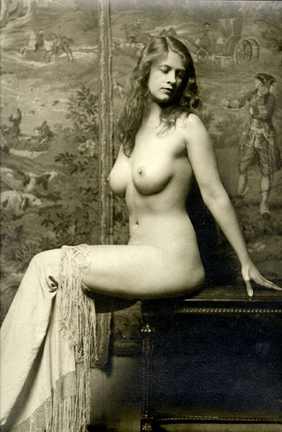 Retro old naked women