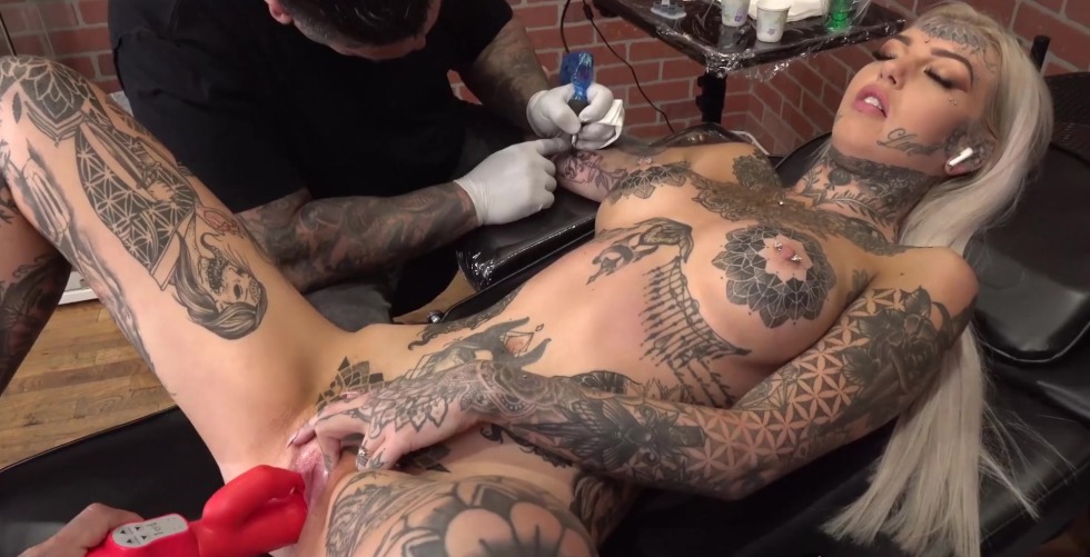 Tattooed Amber Luke Sex